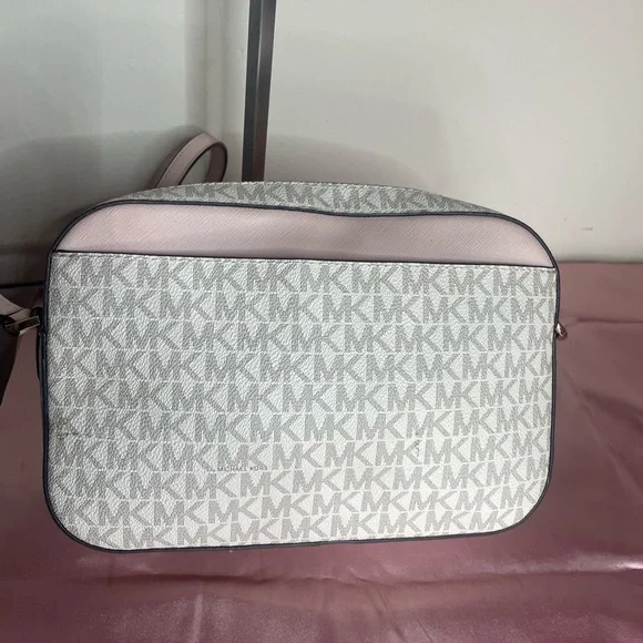 Authentic Michael Kors Purse  #049NC Jet Set Large Logo Crossbody Bag - Picture 4 of 14